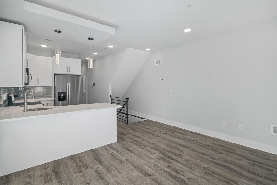 Building Photo - 1302 N Marshall St