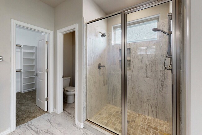 Building Photo - 6346 Spartan Dr