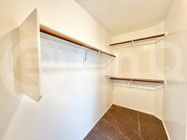 Building Photo - 3512 S Moccasin Trail