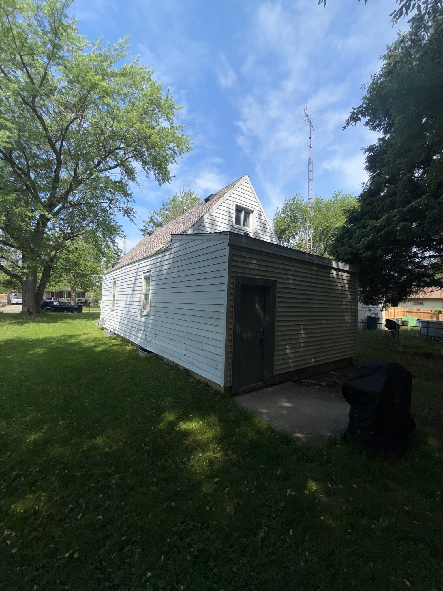 Building Photo - 3618 Branch Rd