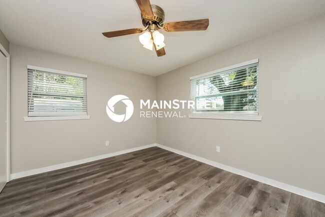 Building Photo - 5311 Ridgeway Dr