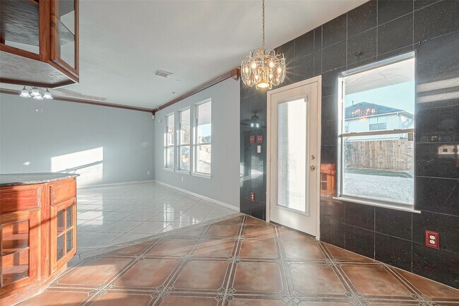 Building Photo - 9407 Demsey Mill Dr