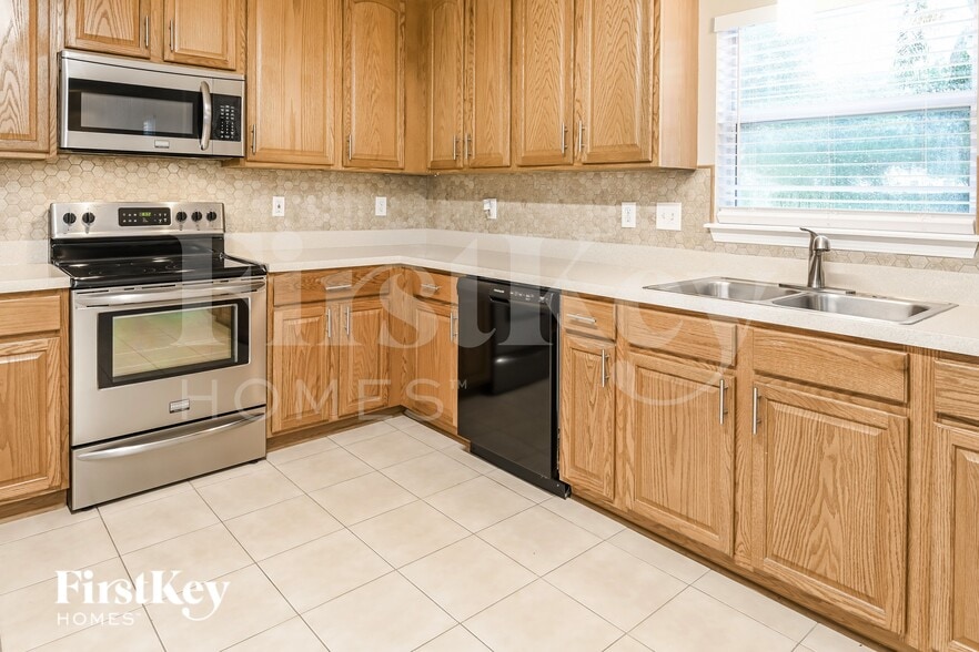 Building Photo - 1814 Forest Creek Dr