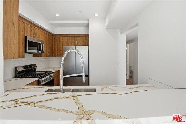 Building Photo - 1820 Prosser Ave