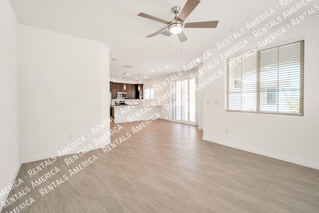 Building Photo - 4100 S Pinelake Way