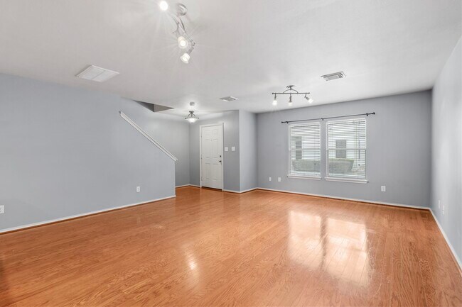 Building Photo - 1710 Redwing Cove Dr