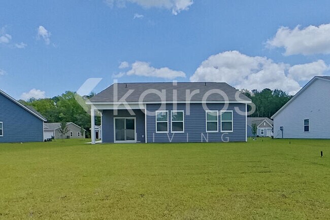 Building Photo - 635 Castillo Dr