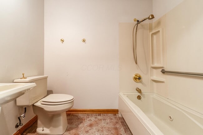 Building Photo - 6253 Headley Heights Ct