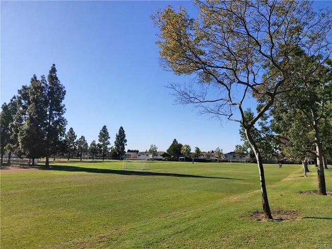 Building Photo - 27 Bluecoat