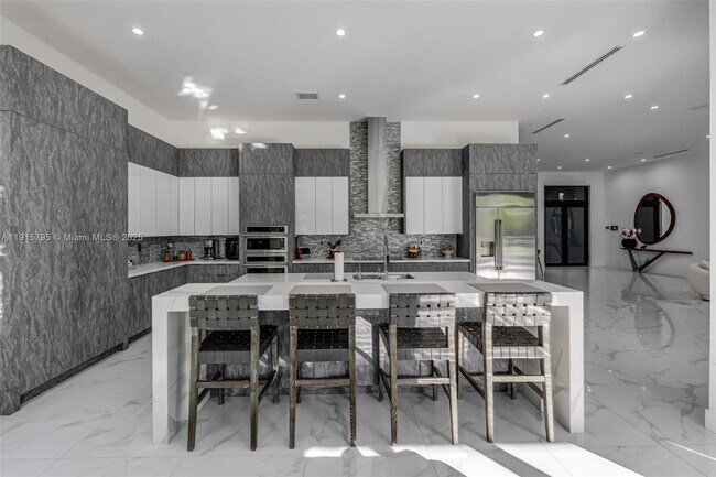 Building Photo - 250 NW 129th Ave