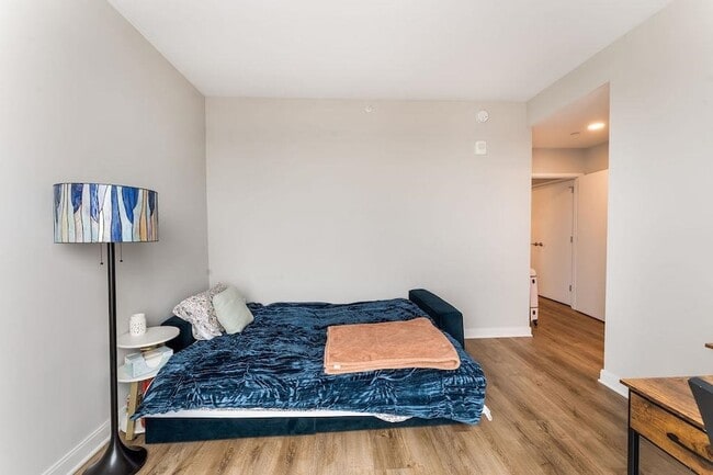 Building Photo - 25 Christopher Columbus Dr