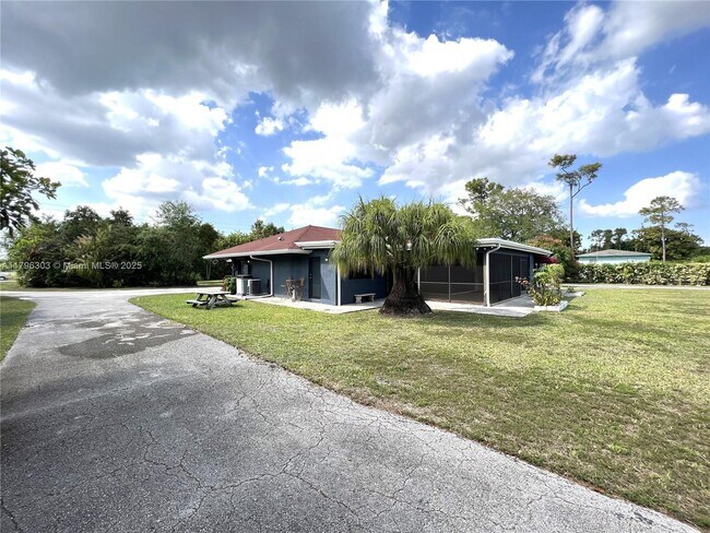 Building Photo - 24595 SW 124th Ave