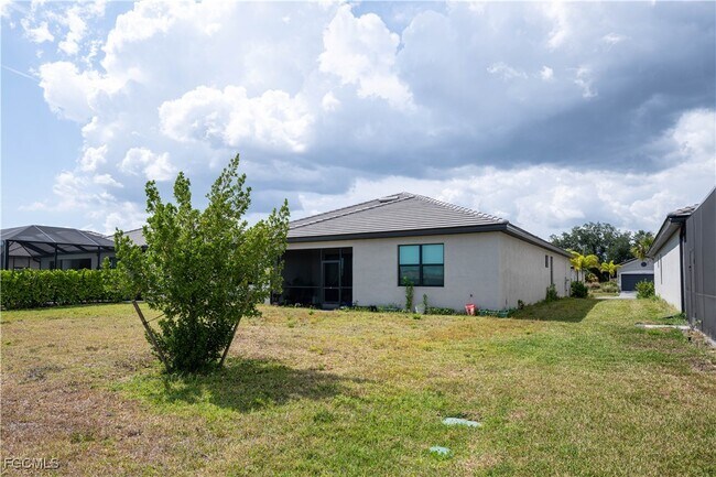 Building Photo - 11171 Canopy Loop