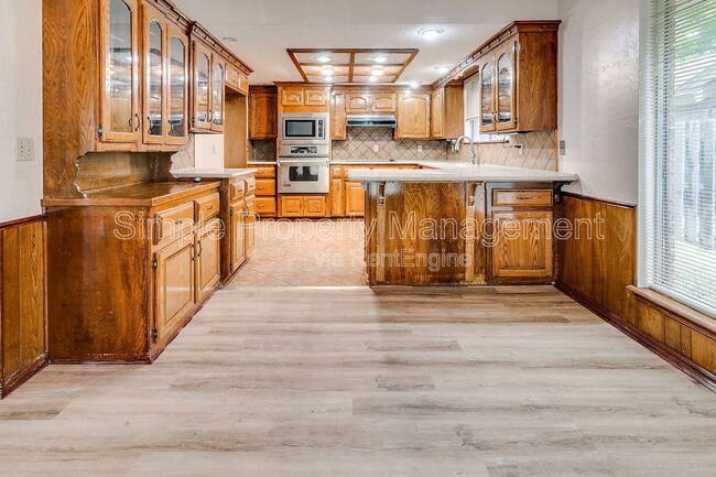 Building Photo - 11304 Ashford Dr
