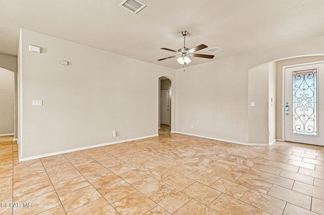 Building Photo - 7409 Dewberry Dr