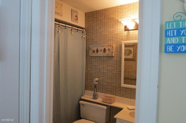 Building Photo - 1 br, 2 bath Condo - 1411 Lake Park Blvd S