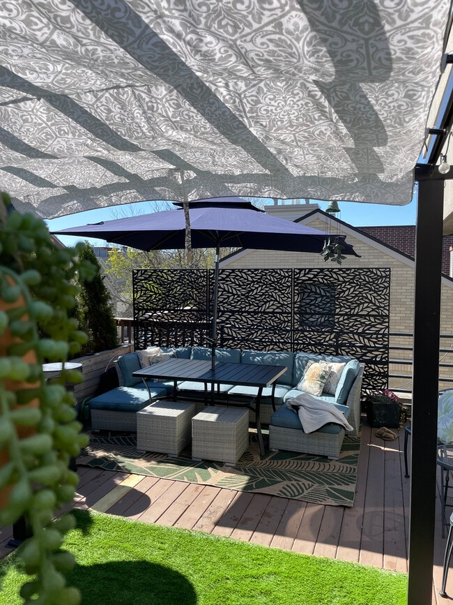 Building Photo - 2750 N Wayne Ave