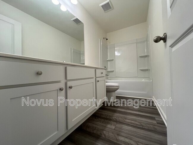 Building Photo - 62 Colbury St