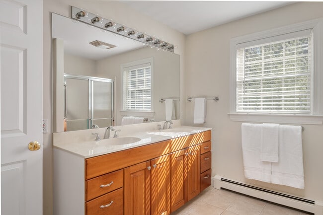 Building Photo - 53 Gables Dr