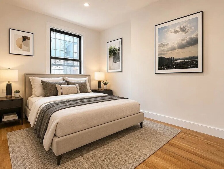 Building Photo - 406 W 39th St