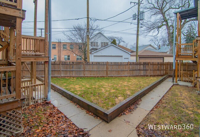 Building Photo - 3656 W Eddy-1