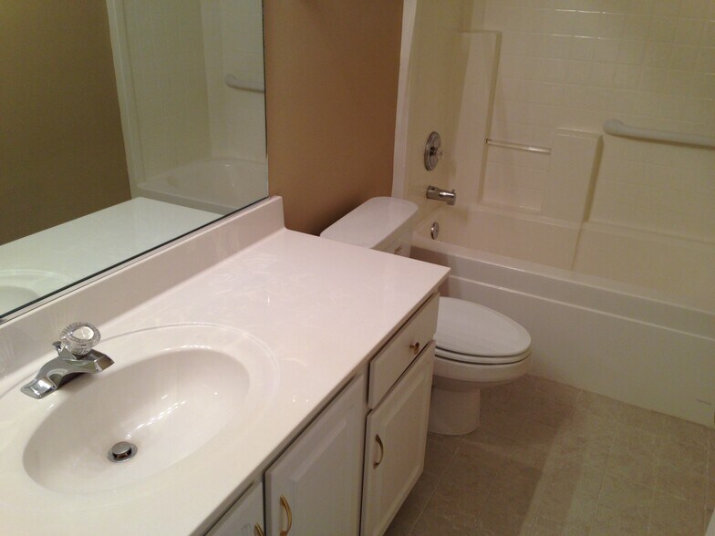 Building Photo - 8349 Waltham Rd