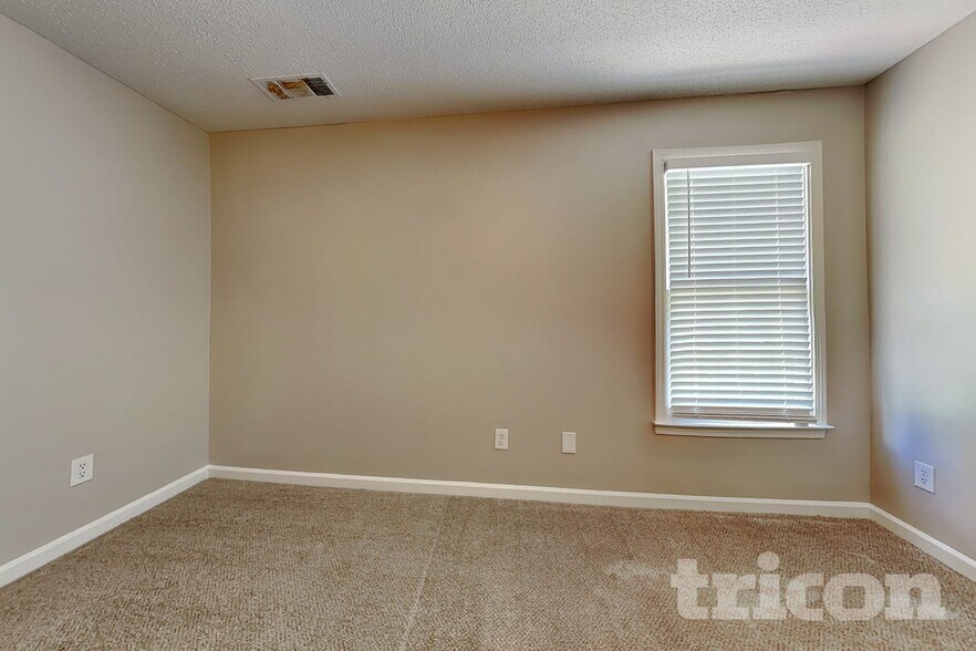 Building Photo - 4708 Tonkawa Bend