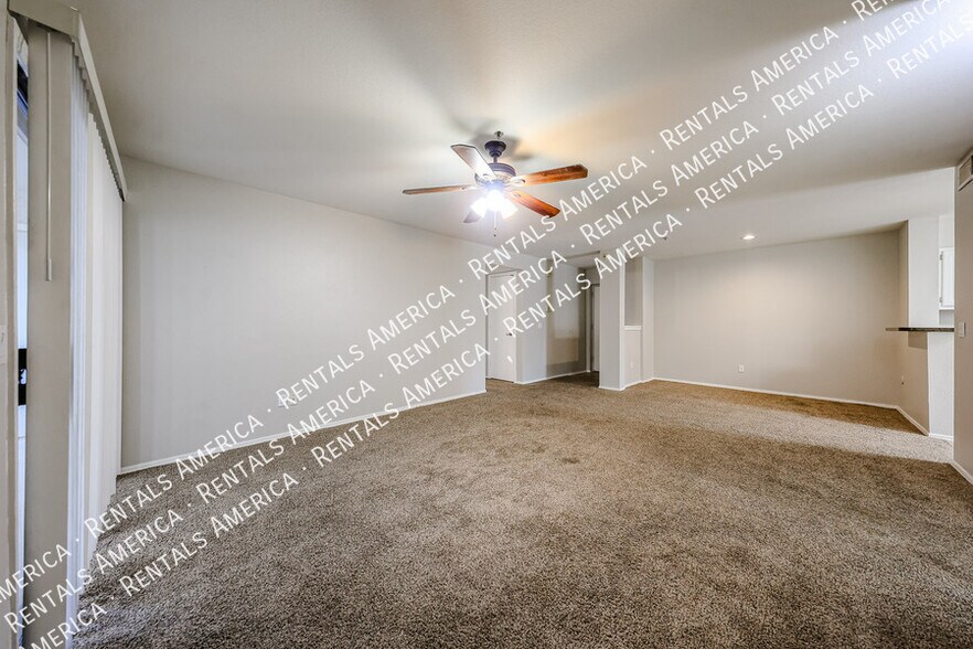 Building Photo - 2025 E Campbell Ave