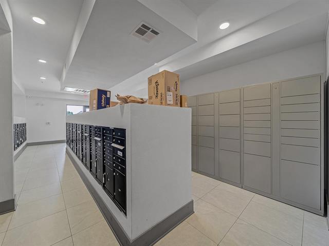 Building Photo - 2700 Old Denton Rd