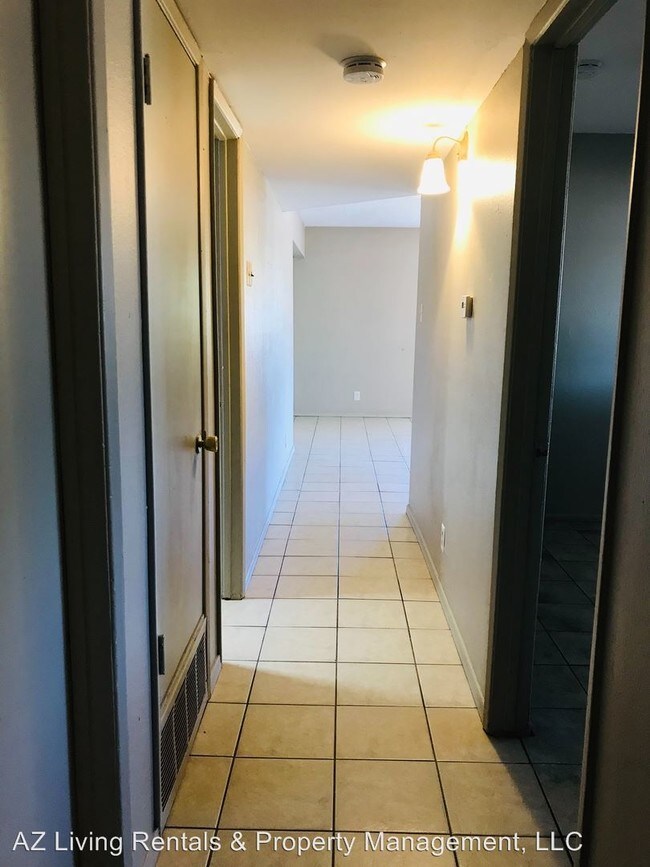 Building Photo - 3 br, 2 bath House - 2125 Club Avenue