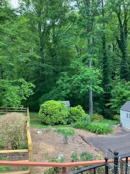 Building Photo - 139 Pearson Dr