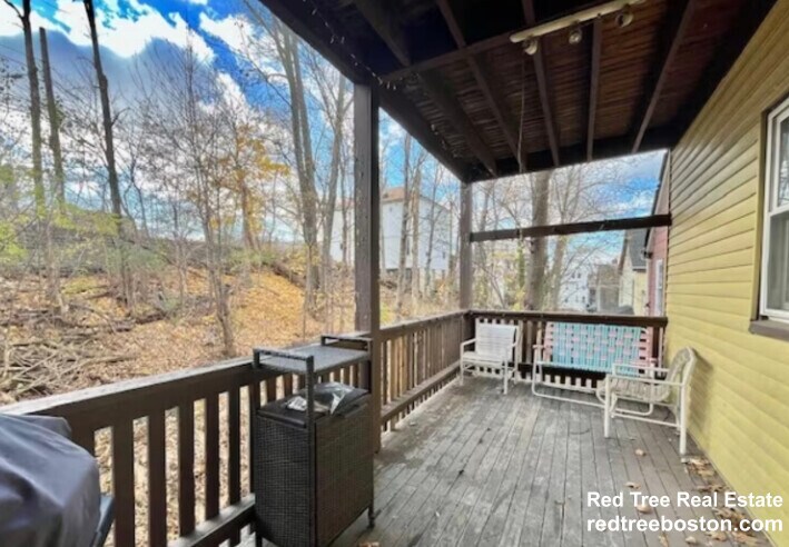 Unit 2 - 6 Eldora St