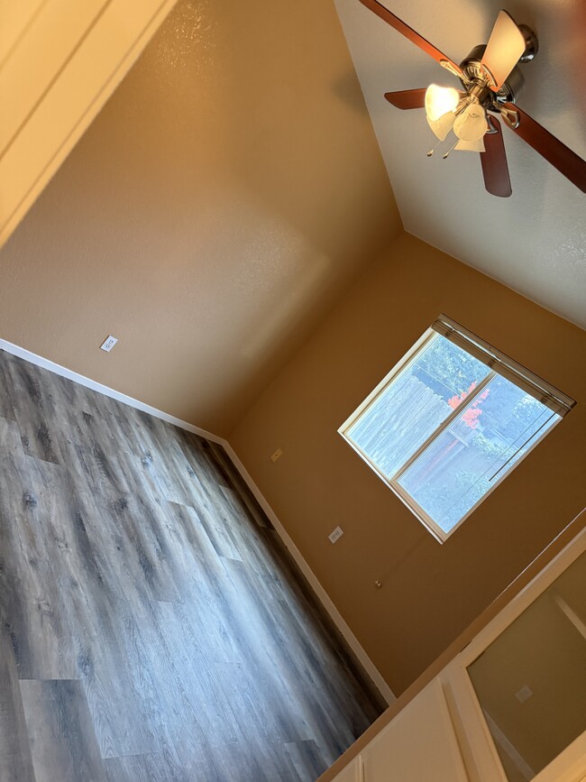 Building Photo - 1102 Kirksey Dr