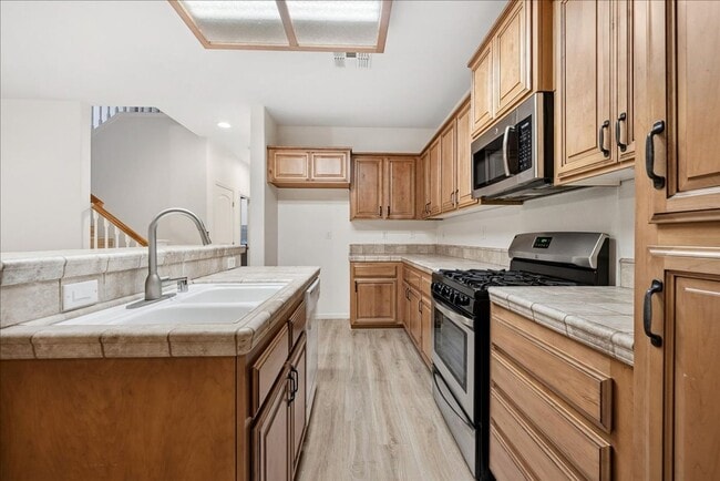 Building Photo - 3621 el Dala Ln