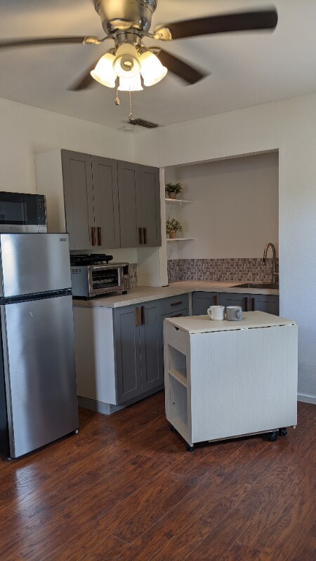 Building Photo - 4902 Casa Espana St