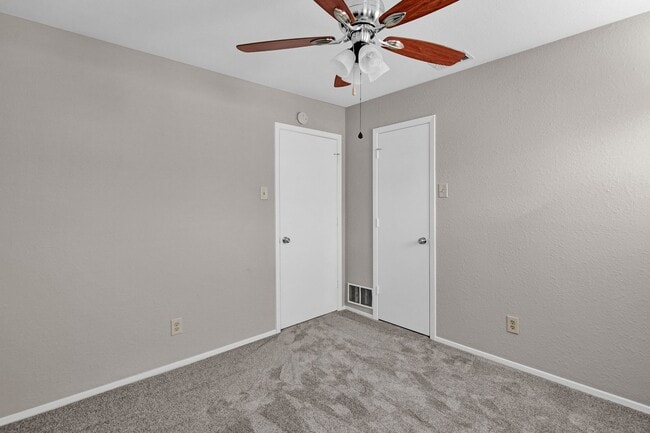 Building Photo - 7640 Kings Ridge Rd