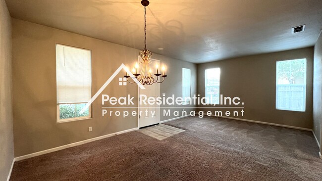 Building Photo - Spacious Elk Grove 3bd/2ba Home with 2 Car...