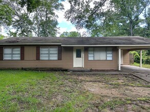 Building Photo - 1430 Dianne Dr
