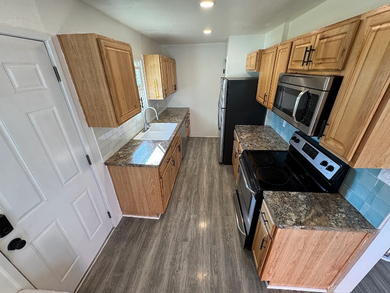 Building Photo - 1915 W 36th St