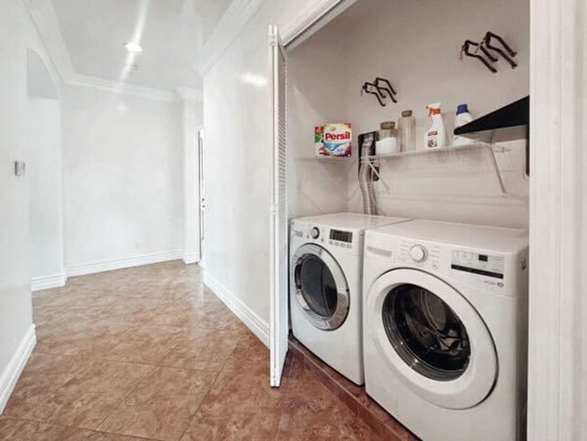 Building Photo - Gorgeous Custom Home in Carlsbad - 1 Mile ...