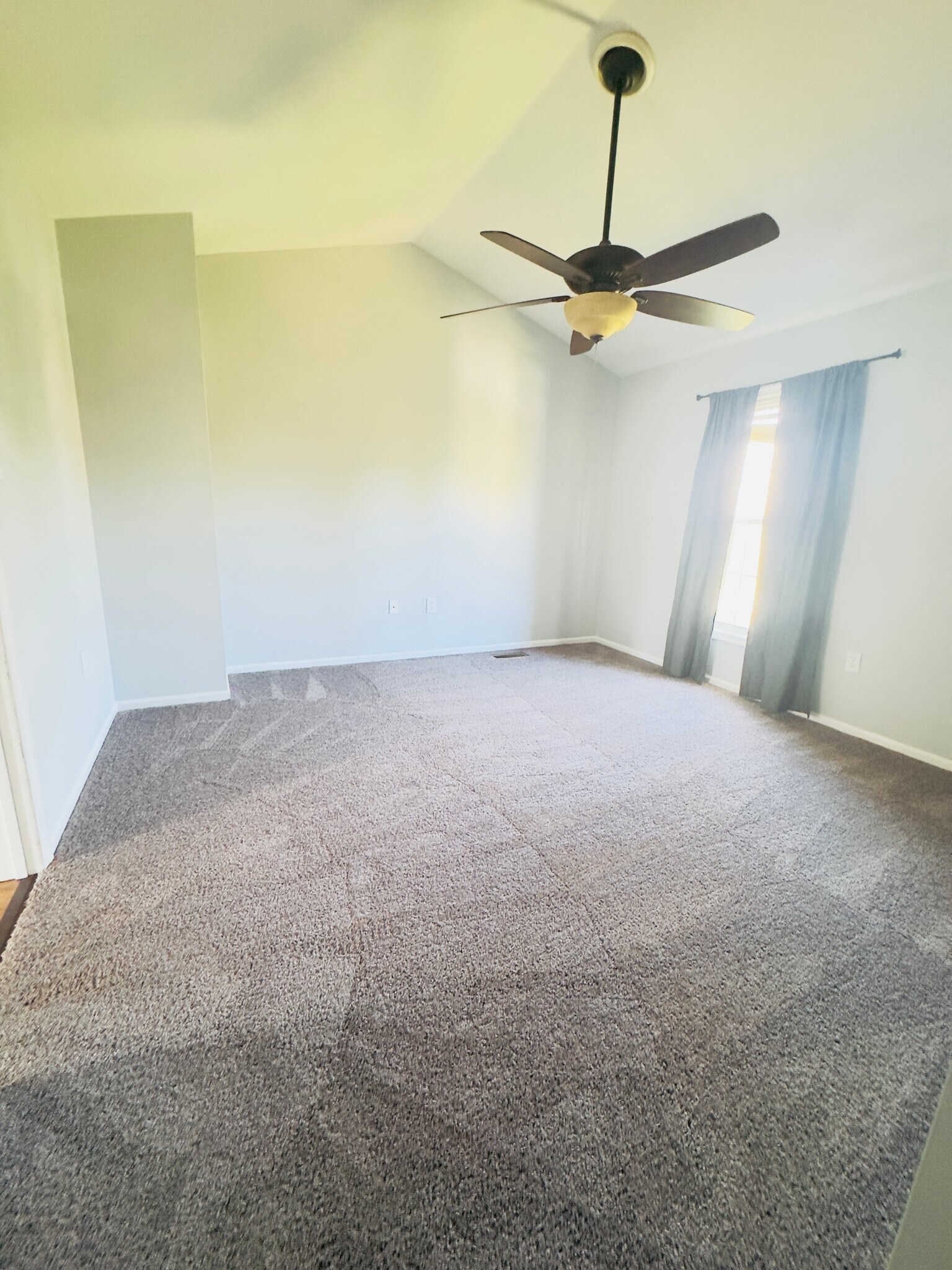 Building Photo - 50 Versailles Ct