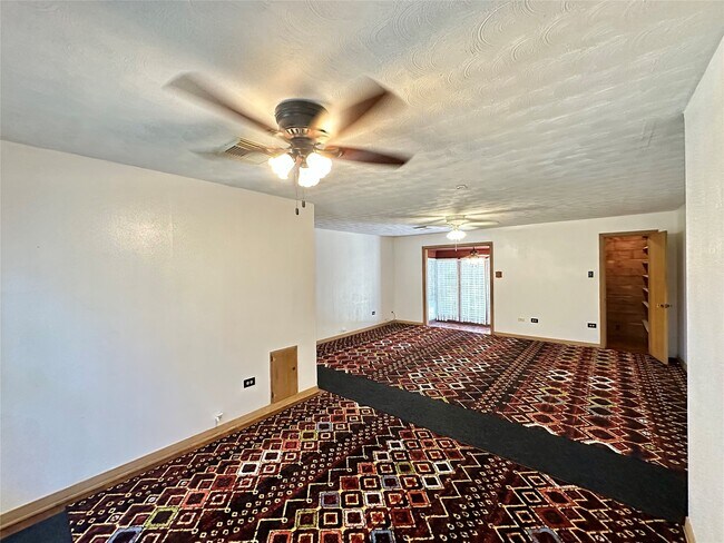 Building Photo - 2810 N Houston Dr