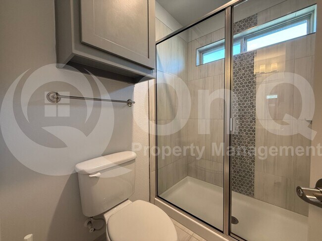 Building Photo - 14697 Valley Trl
