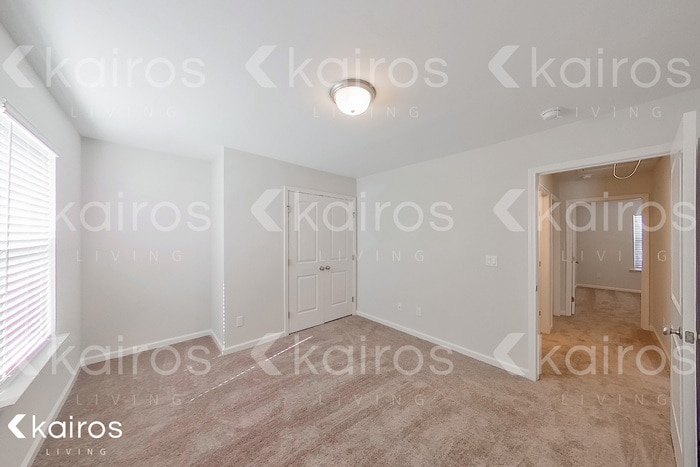 Building Photo - 34 Red Oak Dr.