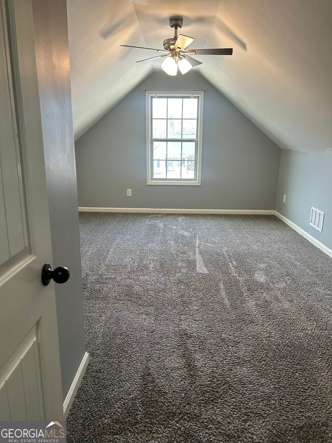 Building Photo - 149 Peak Ct.