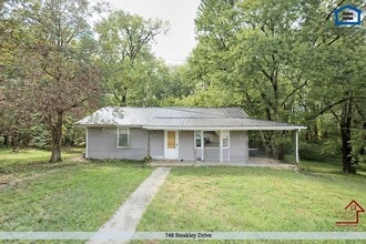 Building Photo - 748 Steakley Dr