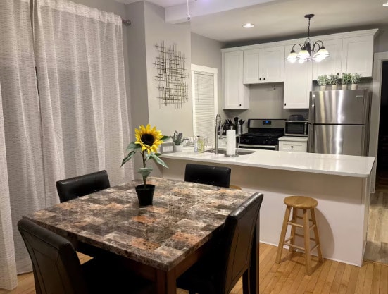 Building Photo - 217 Des Plaines Ave