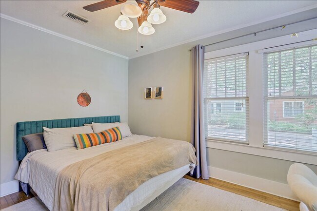 Building Photo - 3 bed 2 bath Home in Historic Belhaven
