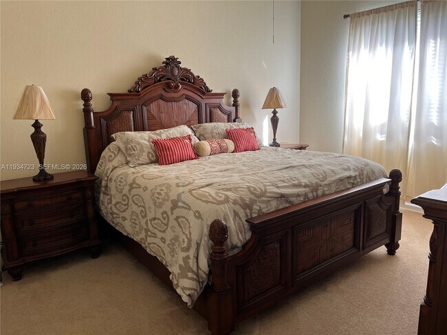 Building Photo - 3500 Oaks Clubhouse Dr