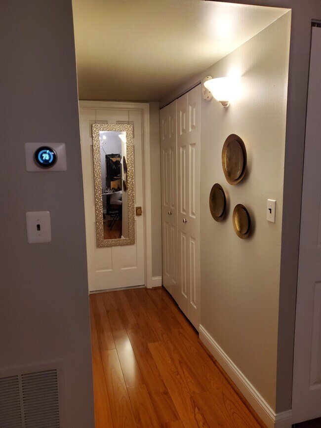 Building Photo - 7621 Tremayne Plz